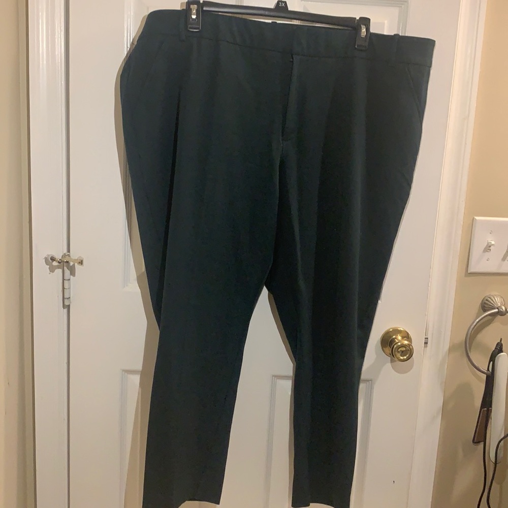 Ava & Viv Hunter Green Ankle Pants NWOT